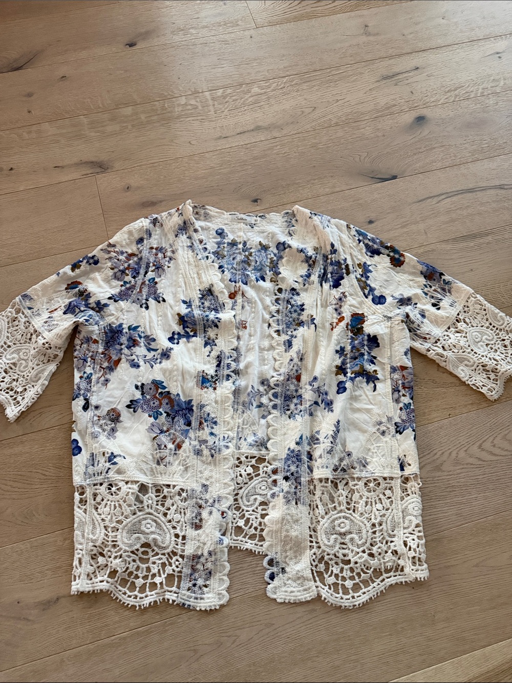 Solitaire Floral Crochet Cardigan Kimono Open Front Womens Size 2X Embroidered